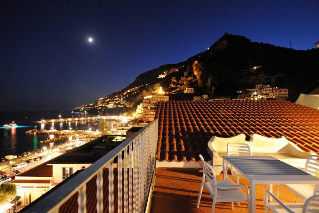 Mamma Rosanna - Apartment In Amalfi With Terrace Eksteriør bilde