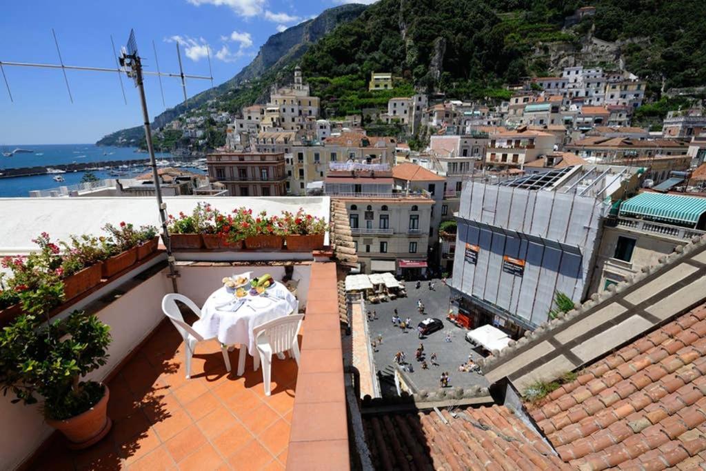 Mamma Rosanna - Apartment In Amalfi With Terrace Eksteriør bilde